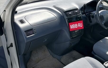 Toyota Gaia, 2000 год, 500 000 рублей, 11 фотография
