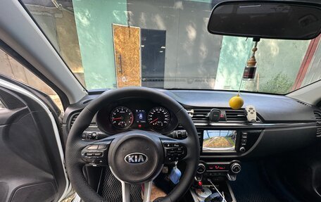 KIA Rio IV, 2018 год, 1 300 000 рублей, 12 фотография