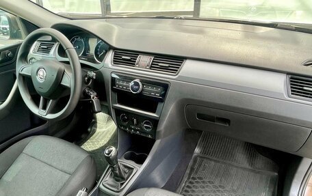 Skoda Rapid I, 2018 год, 1 045 000 рублей, 10 фотография