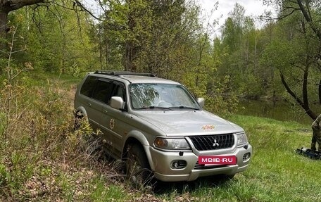 Mitsubishi Pajero Sport II рестайлинг, 2004 год, 510 000 рублей, 3 фотография