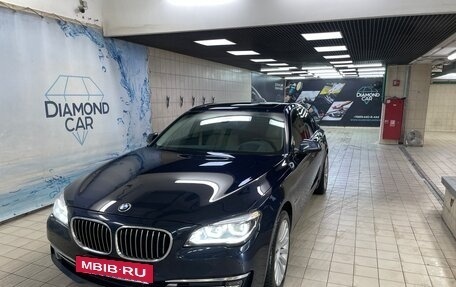 BMW 7 серия, 2012 год, 2 800 000 рублей, 21 фотография