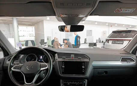 Volkswagen Tiguan II, 2021 год, 2 878 000 рублей, 17 фотография
