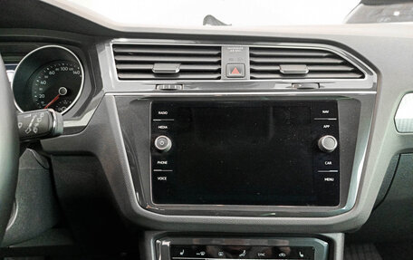 Volkswagen Tiguan II, 2021 год, 2 878 000 рублей, 18 фотография