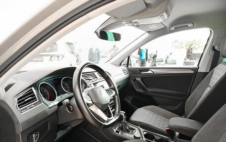 Volkswagen Tiguan II, 2021 год, 2 878 000 рублей, 20 фотография