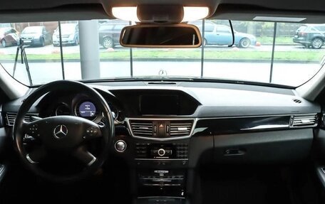 Mercedes-Benz E-Класс, 2011 год, 1 650 000 рублей, 4 фотография