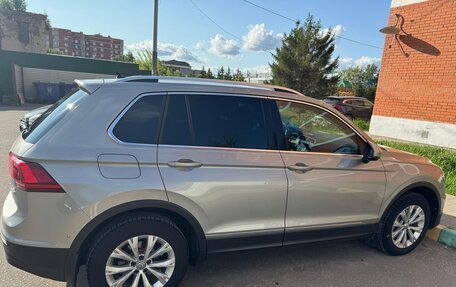 Volkswagen Tiguan II, 2017 год, 3 100 000 рублей, 3 фотография