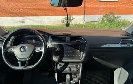 Volkswagen Tiguan II, 2017 год, 3 100 000 рублей, 5 фотография