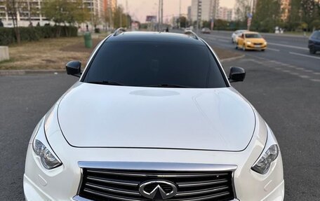 Infiniti QX70, 2014 год, 3 375 000 рублей, 8 фотография