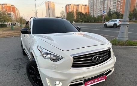 Infiniti QX70, 2014 год, 3 375 000 рублей, 2 фотография