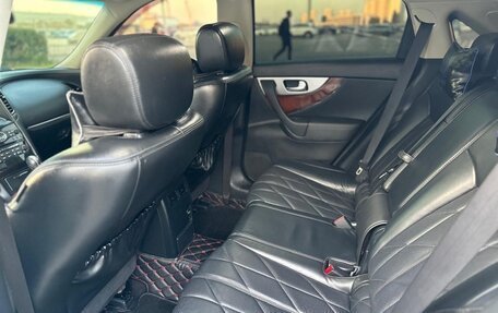 Infiniti QX70, 2014 год, 3 375 000 рублей, 19 фотография
