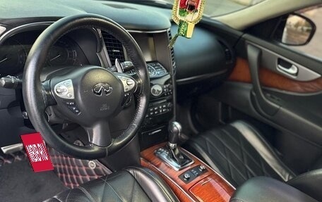 Infiniti QX70, 2014 год, 3 375 000 рублей, 24 фотография