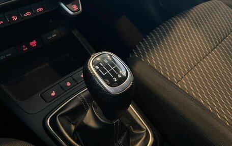 KIA Rio IV, 2017 год, 1 370 000 рублей, 31 фотография