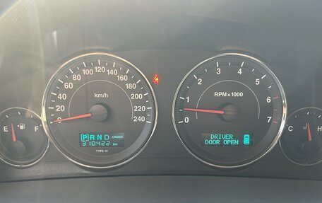 Jeep Grand Cherokee, 2005 год, 1 300 000 рублей, 13 фотография