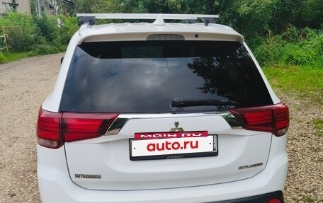 Mitsubishi Outlander III рестайлинг 3, 2017 год, 2 030 000 рублей, 3 фотография