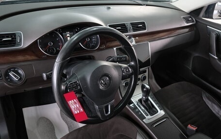 Volkswagen Passat B7, 2012 год, 1 429 000 рублей, 11 фотография