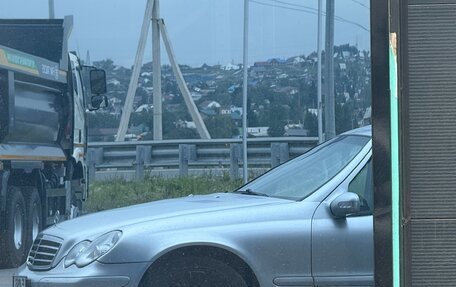 Mercedes-Benz C-Класс, 2002 год, 600 000 рублей, 4 фотография