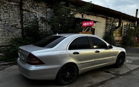 Mercedes-Benz C-Класс, 2002 год, 600 000 рублей, 21 фотография