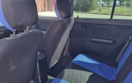 Mazda 323, 1994 год, 240 000 рублей, 14 фотография