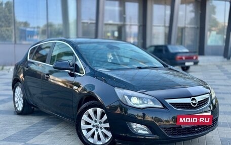 Opel Astra J, 2011 год, 790 000 рублей, 3 фотография