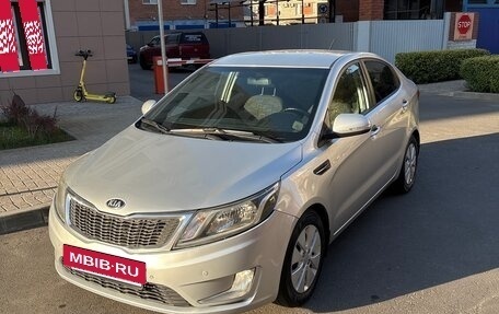 KIA Rio III рестайлинг, 2014 год, 899 000 рублей, 2 фотография