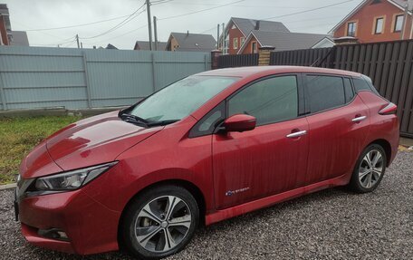 Nissan Leaf II, 2017 год, 1 570 000 рублей, 1 фотография