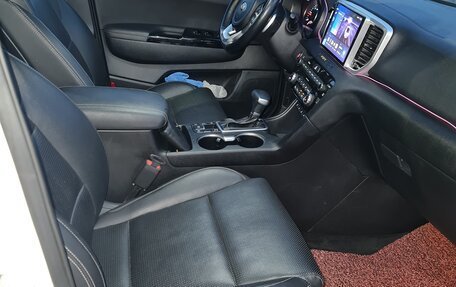 KIA Sportage IV рестайлинг, 2018 год, 2 700 000 рублей, 3 фотография
