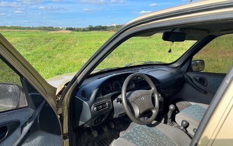 Chevrolet Niva I рестайлинг, 2004 год, 160 000 рублей, 5 фотография