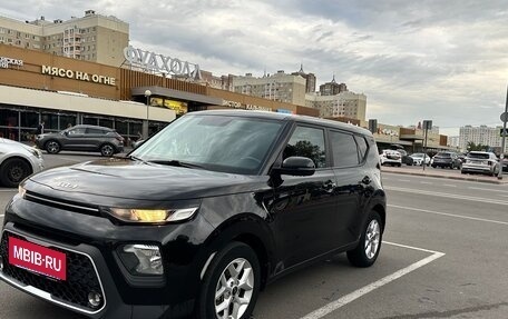 KIA Soul III, 2022 год, 1 650 000 рублей, 2 фотография