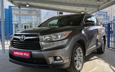 Toyota Highlander III, 2014 год, 3 649 000 рублей, 1 фотография