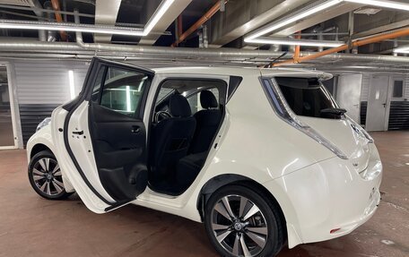 Nissan Leaf I, 2014 год, 750 000 рублей, 21 фотография