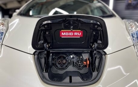 Nissan Leaf I, 2014 год, 750 000 рублей, 10 фотография