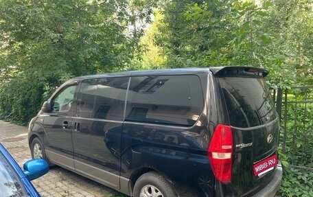 Hyundai Grand Starex Grand Starex I рестайлинг 2, 2011 год, 1 800 000 рублей, 5 фотография