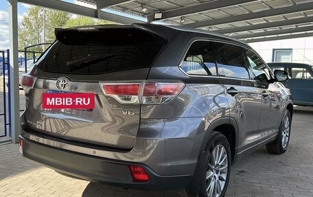Toyota Highlander III, 2014 год, 3 649 000 рублей, 5 фотография