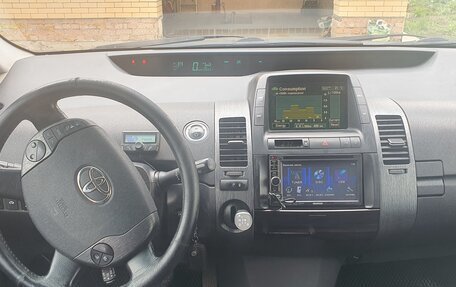 Toyota Prius, 2008 год, 695 000 рублей, 9 фотография