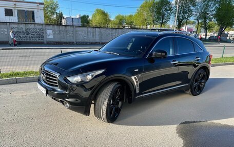 Infiniti QX70, 2017 год, 4 000 000 рублей, 12 фотография