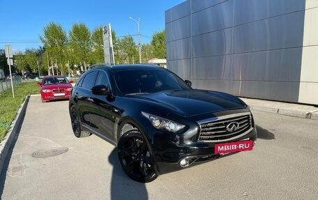 Infiniti QX70, 2017 год, 4 000 000 рублей, 13 фотография