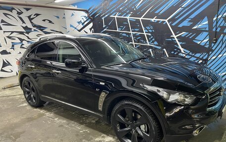 Infiniti QX70, 2017 год, 4 000 000 рублей, 22 фотография