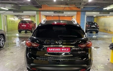 Infiniti QX70, 2017 год, 4 000 000 рублей, 19 фотография