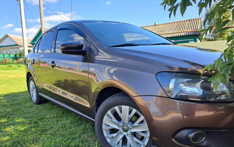Volkswagen Polo VI (EU Market), 2014 год, 910 000 рублей, 2 фотография