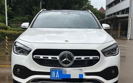 Mercedes-Benz GLA, 2022 год, 2 350 000 рублей, 2 фотография