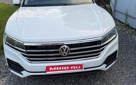 Volkswagen Touareg III, 2019 год, 4 200 000 рублей, 1 фотография