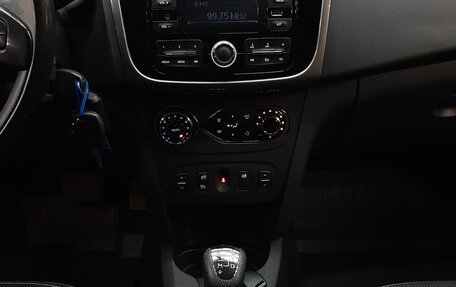 Renault Sandero II рестайлинг, 2015 год, 680 000 рублей, 16 фотография