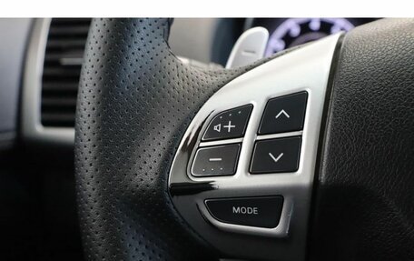 Mitsubishi Outlander III рестайлинг 3, 2011 год, 1 019 000 рублей, 9 фотография