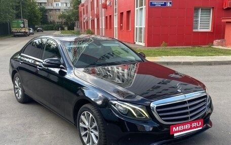 Mercedes-Benz E-Класс, 2019 год, 1 800 000 рублей, 2 фотография