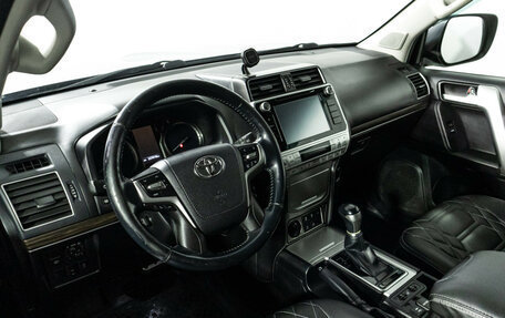 Toyota Land Cruiser Prado 150 рестайлинг 2, 2018 год, 3 989 700 рублей, 11 фотография
