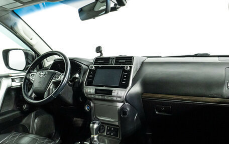 Toyota Land Cruiser Prado 150 рестайлинг 2, 2018 год, 3 989 700 рублей, 9 фотография