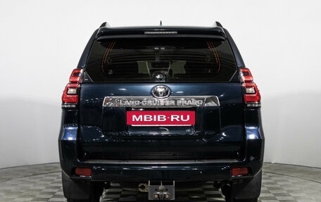 Toyota Land Cruiser Prado 150 рестайлинг 2, 2018 год, 3 989 700 рублей, 6 фотография