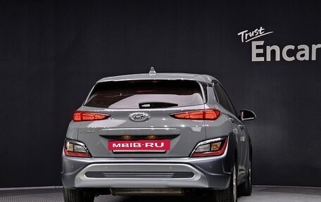 Hyundai Kona I, 2021 год, 1 500 000 рублей, 4 фотография