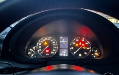 Mercedes-Benz C-Класс, 2006 год, 700 000 рублей, 1 фотография