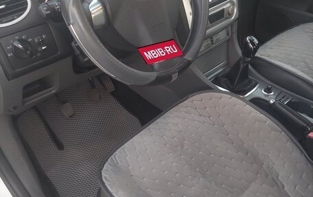 Ford Focus II рестайлинг, 2010 год, 650 000 рублей, 4 фотография